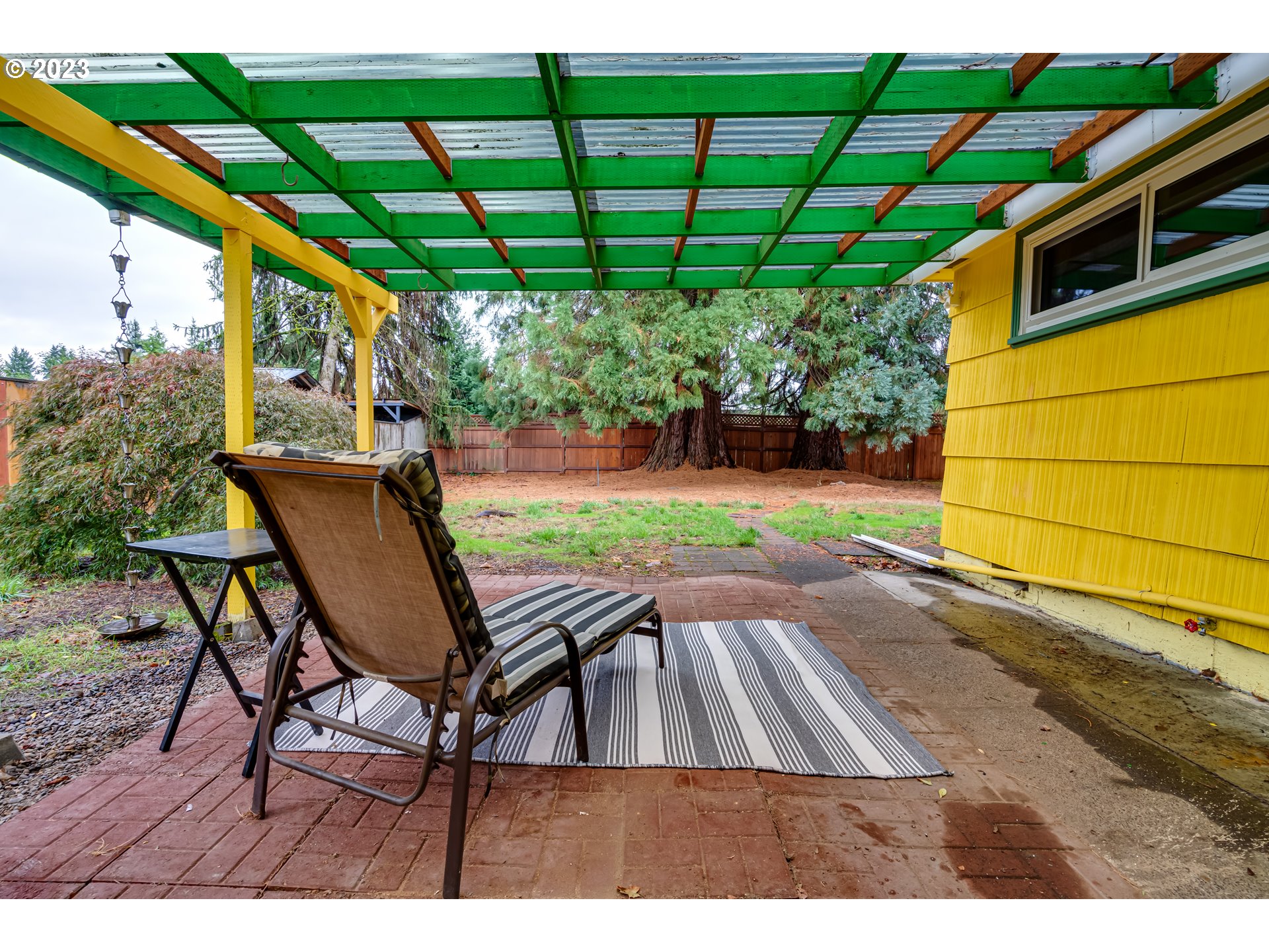 959 Laurelhurst Drive Eugene, OR 97402 - Photo 26 of 30 a view of yard with patio