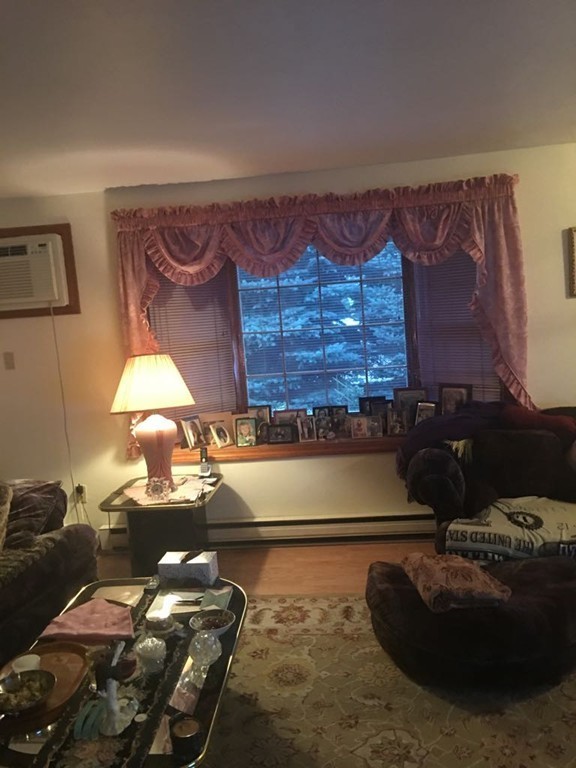 15 B Gibbs Street Worcester, MA 01607 - Photo 4 of 11 Gallery Image 4