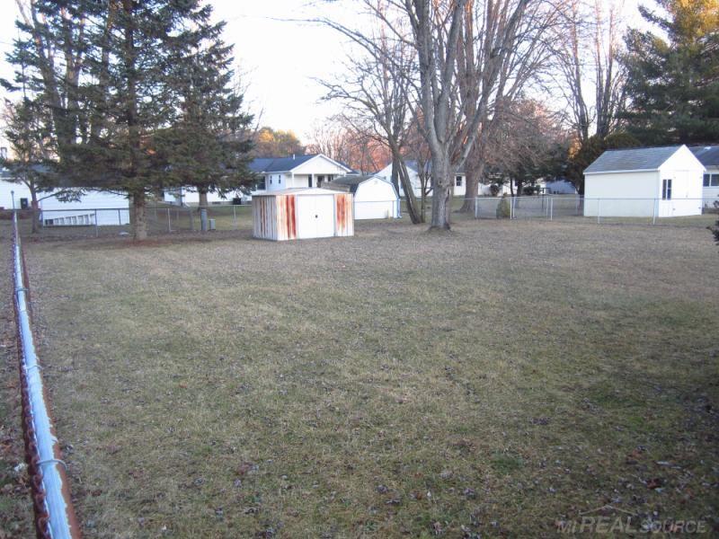 19 Black River Road Croswell, MI 48422 - Photo 3 of 7