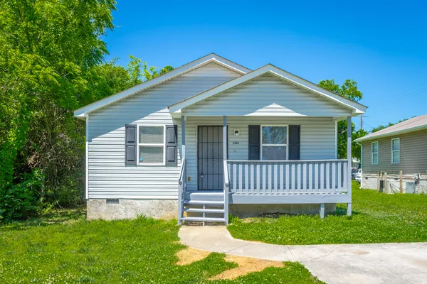 $1,795 | 1621 Oak Street, Chattanooga, TN 37404