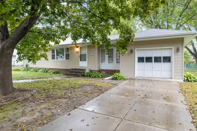 $299,900 | 6233 12th Avenue South, Richfield, MN 55423