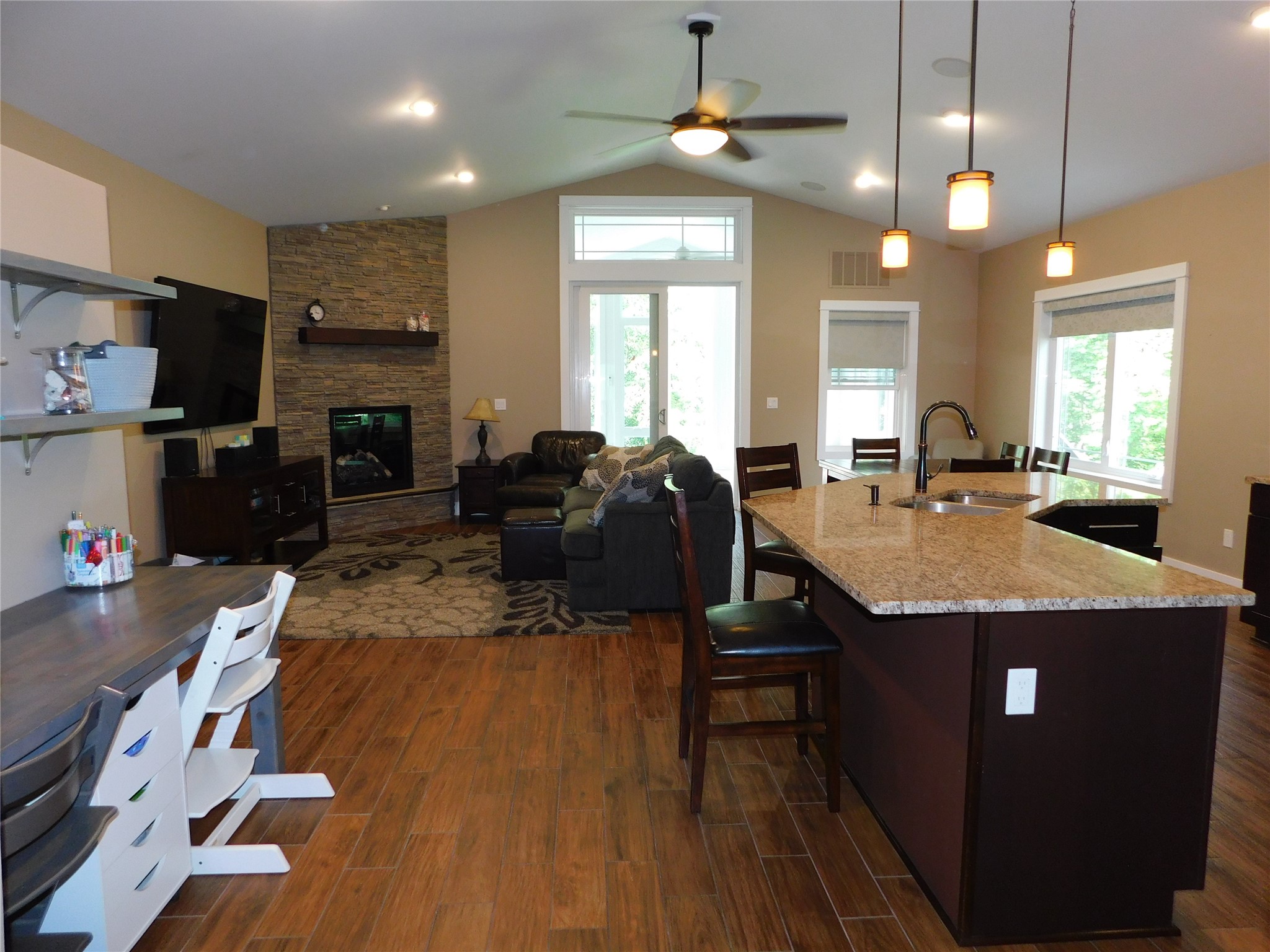 5052 Ridge Parkway Erie, PA 16510 - Photo 8 of 38 Gallery Image 8
