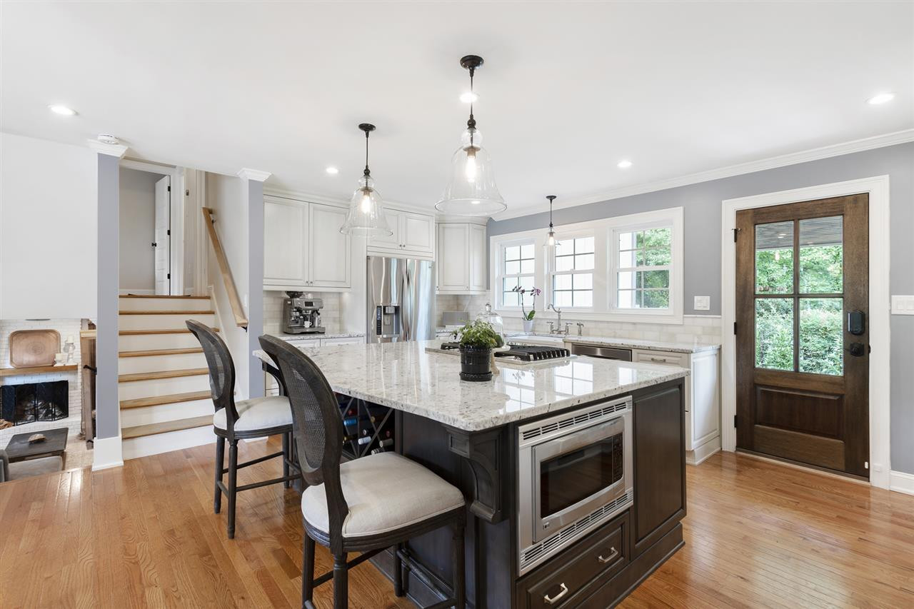 4607 Latimer Road Raleigh, NC 27609 - Photo 9 of 30 Photo 9
