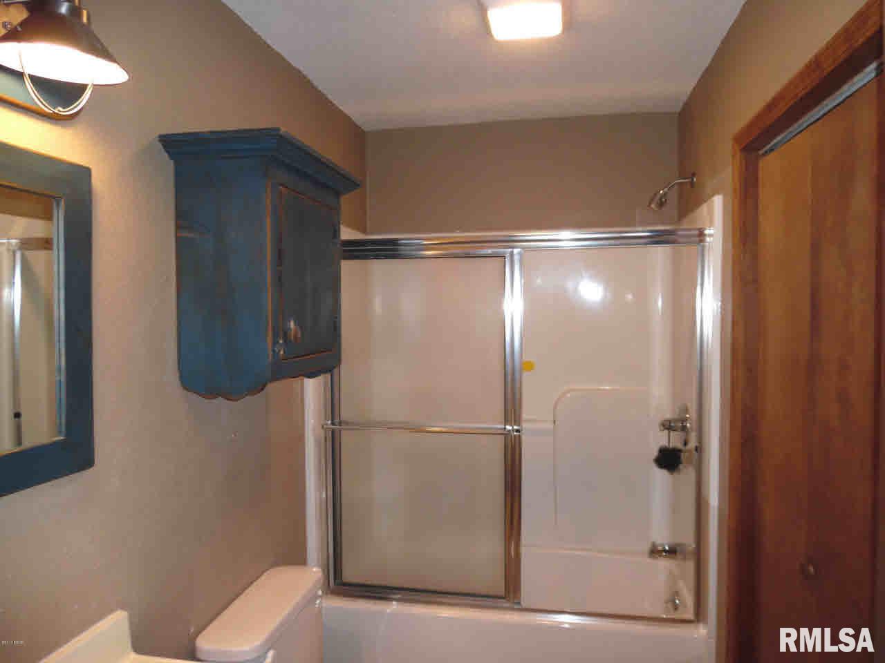 15910 East Fairfield Road Mount Vernon, IL 62864 - Photo 7 of 20 Gallery Image 7