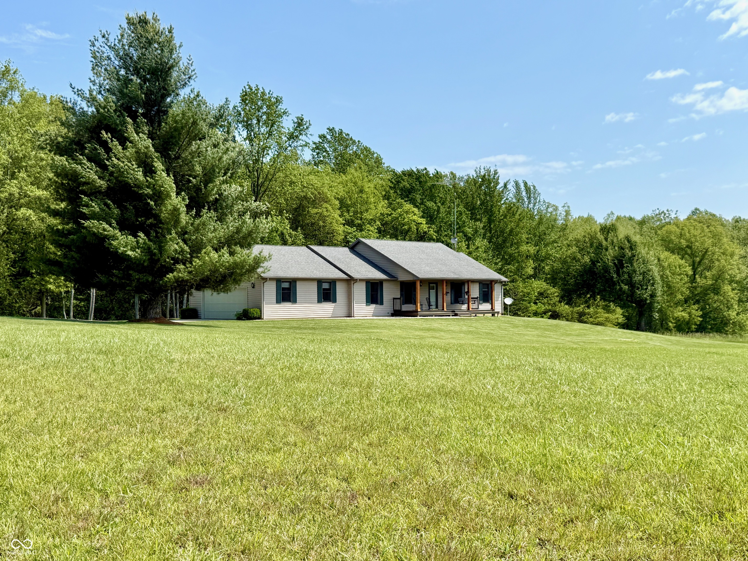12901 South 550 West Columbus, IN 47201 - Photo 1 of 54