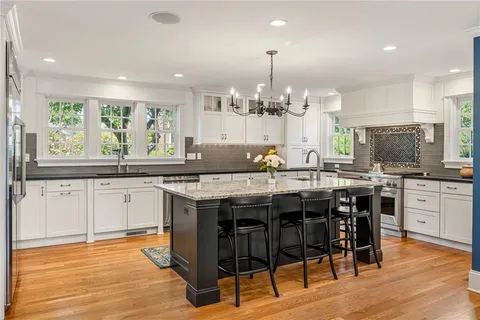 $3,450,000 | 204 Rumstick Road, Barrington, RI 02806
