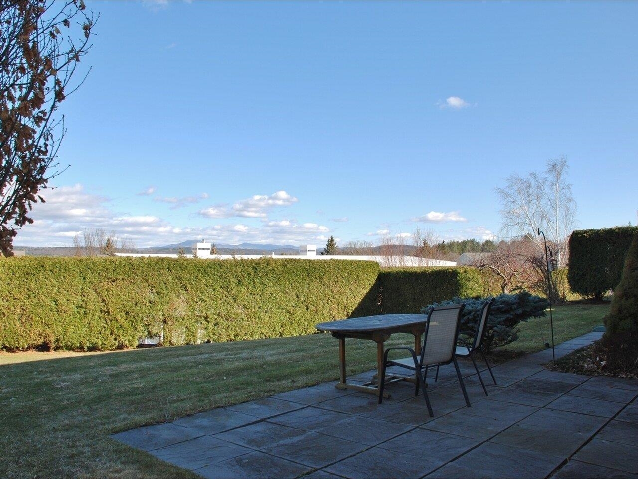 516 Golf Course Road South Burlington, VT 05403 - Photo 22 of 40
