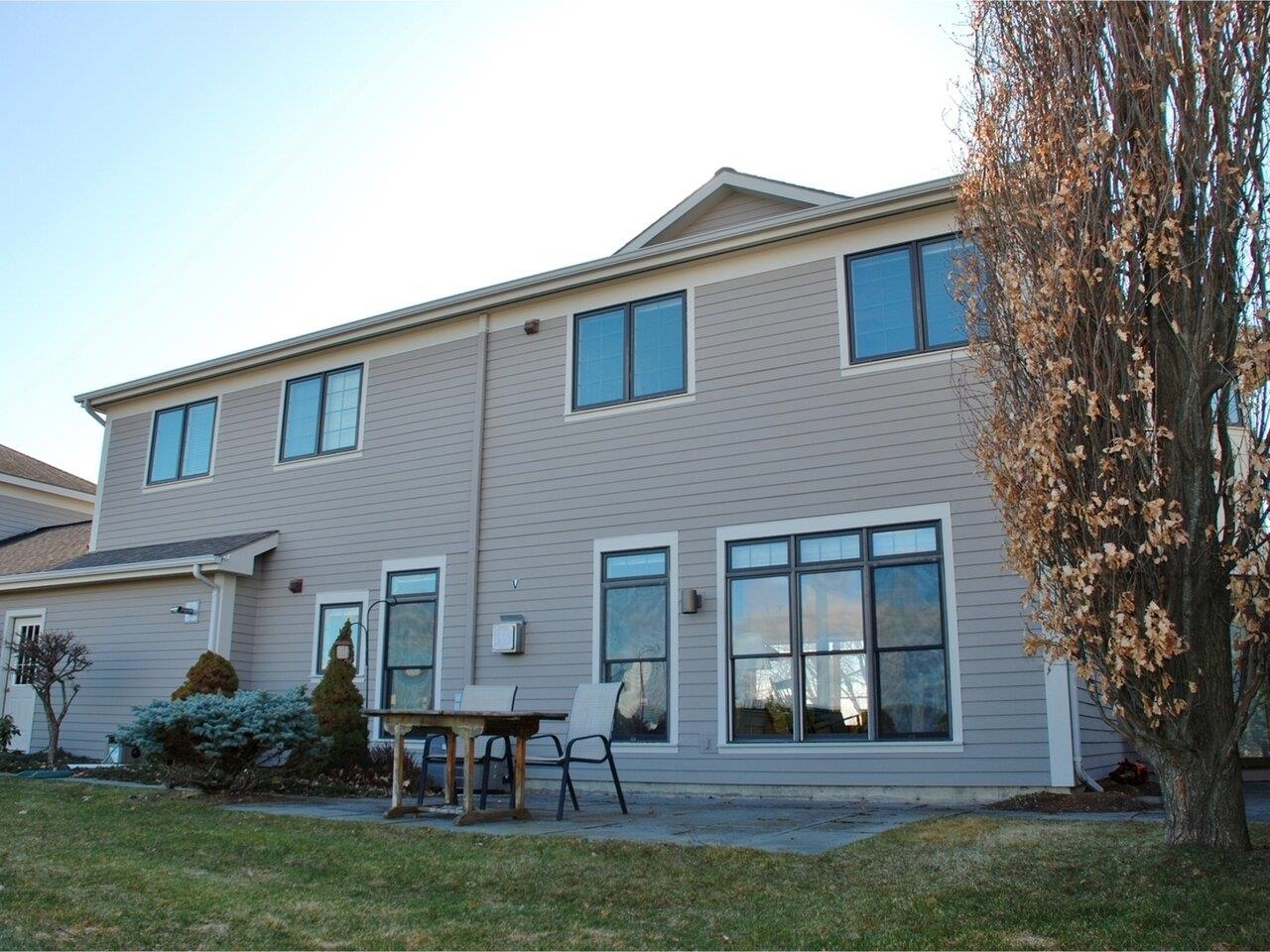 516 Golf Course Road South Burlington, VT 05403 - Photo 3 of 40