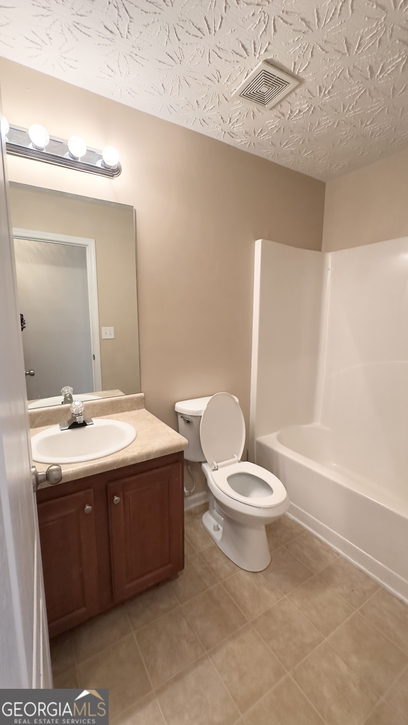 9155 Saunders Drive Southwest Covington, GA 30014 - Photo 30 of 40