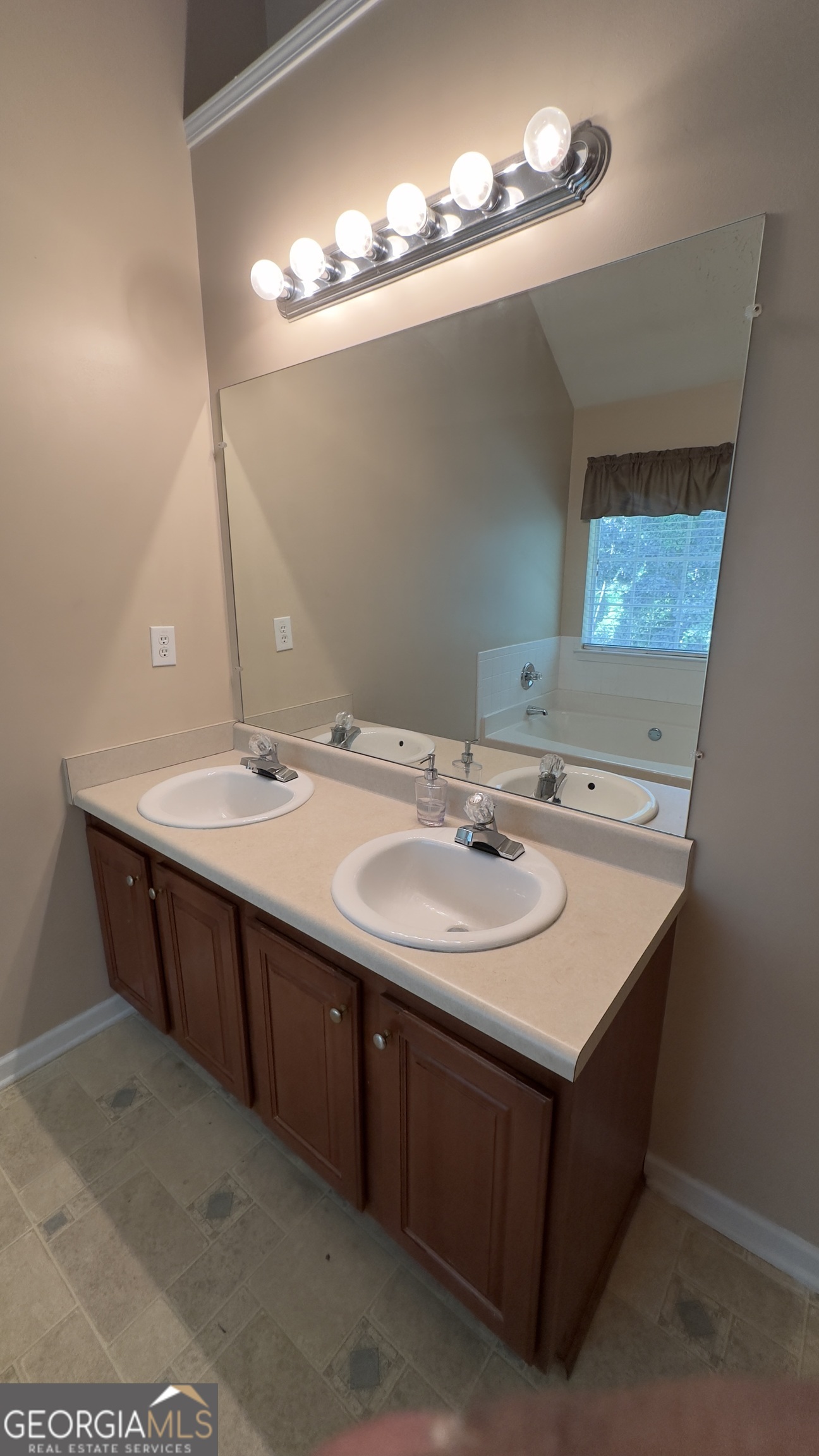 9155 Saunders Drive Southwest Covington, GA 30014 - Photo 36 of 40