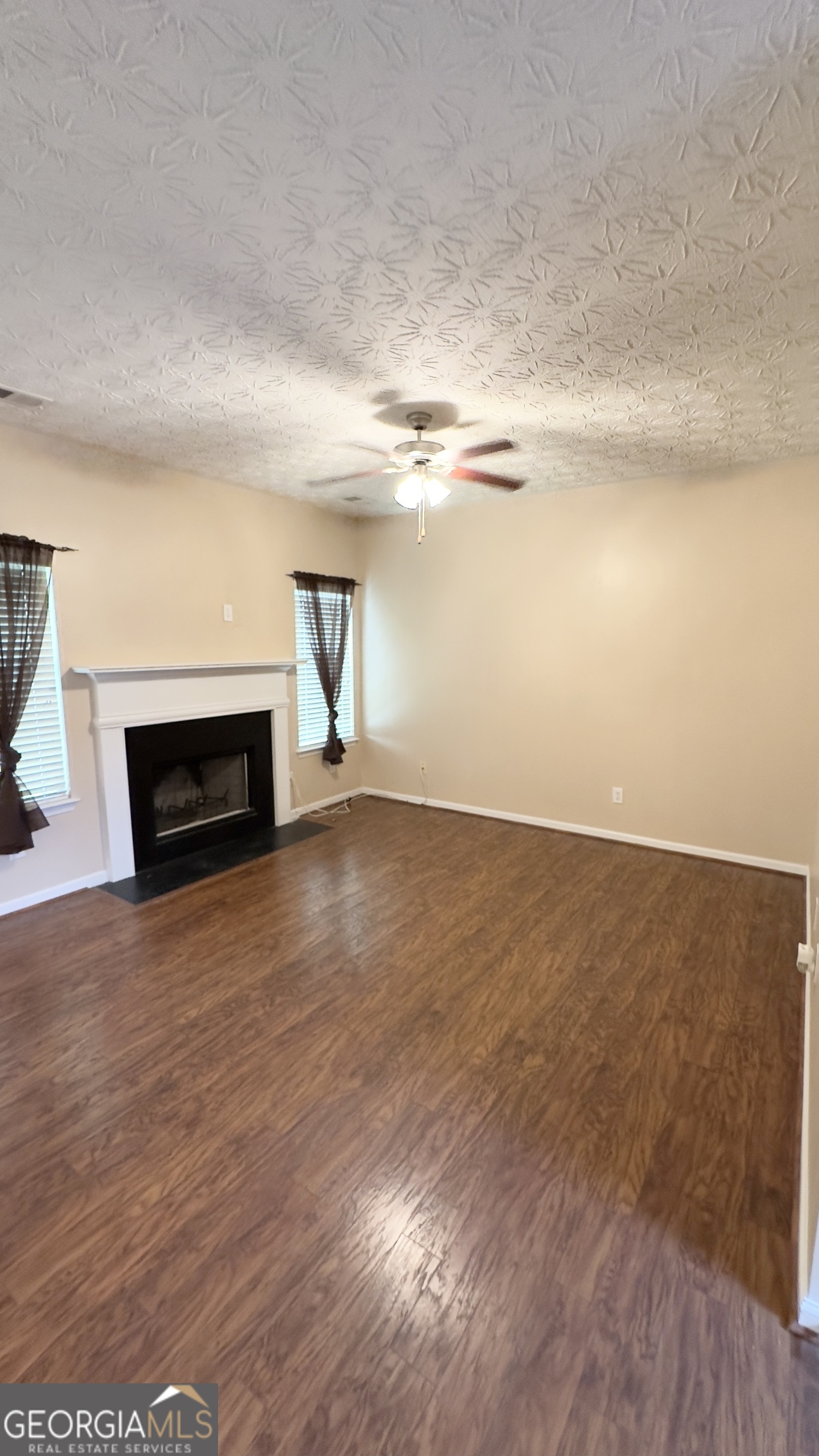 9155 Saunders Drive Southwest Covington, GA 30014 - Photo 8 of 40