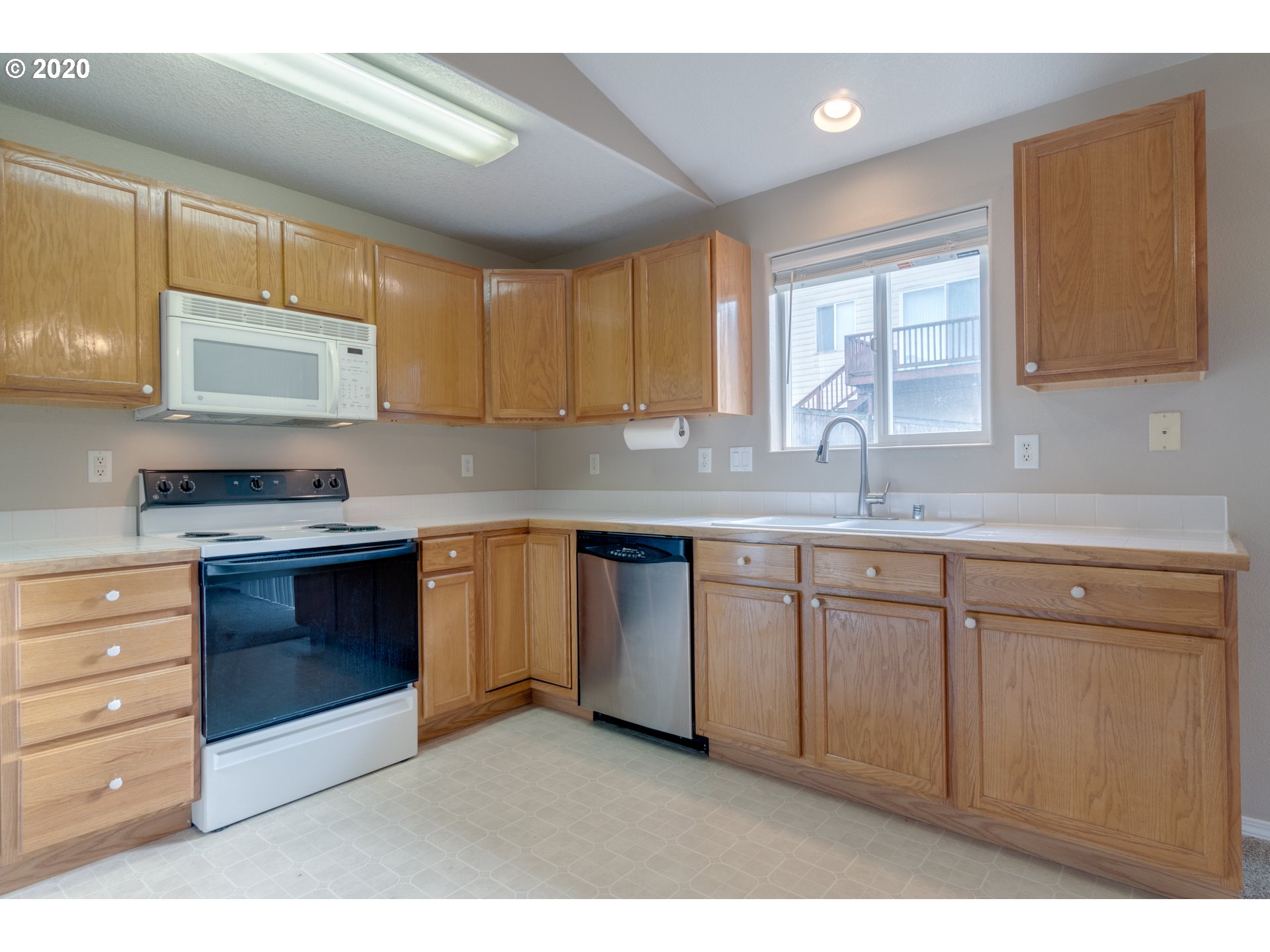 3330 Northwest Pacific Rim Drive Camas, WA 98607 - Photo 11 of 26 Gallery Image 11