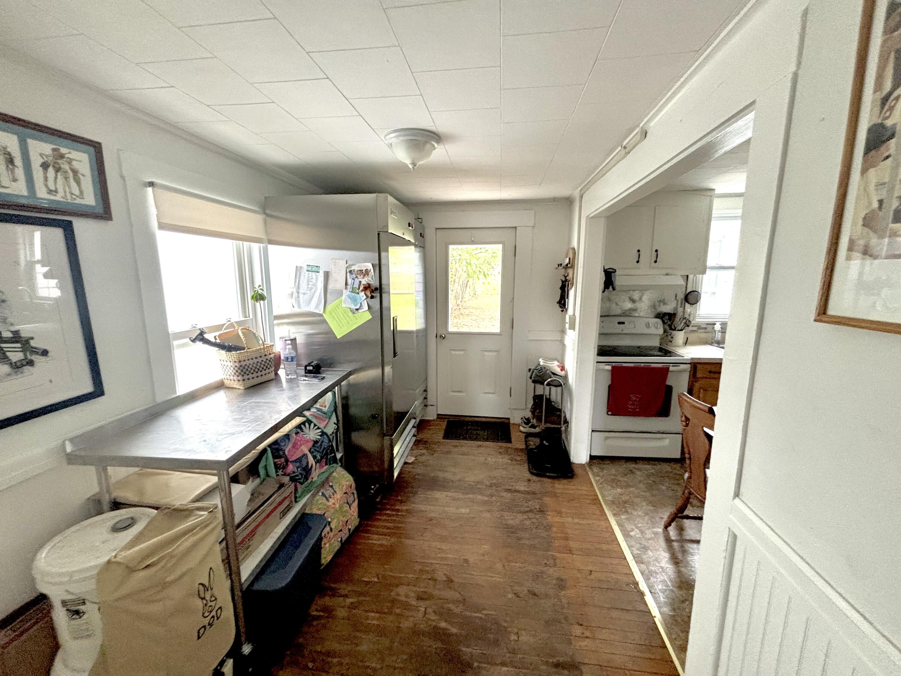 94 Lincoln Street Millinocket, ME 04462 - Photo 11 of 42 IMG_6103