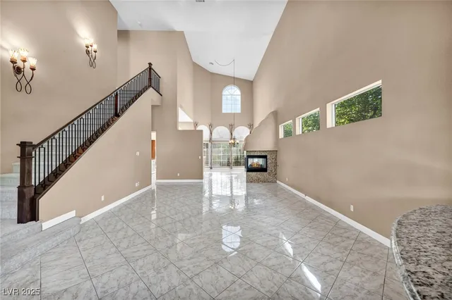 $650,000 | 2107 Eaglepath Circle, Henderson, NV 89074