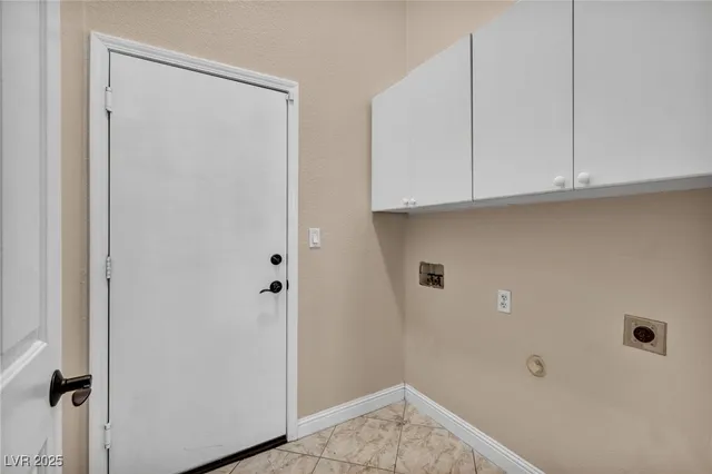 $650,000 | 2107 Eaglepath Circle, Henderson, NV 89074