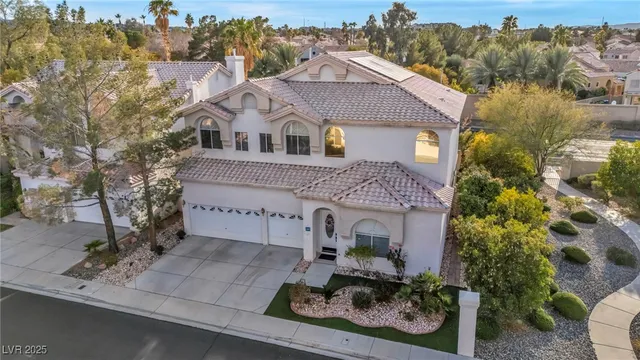 $650,000 | 2107 Eaglepath Circle, Henderson, NV 89074