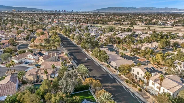 $650,000 | 2107 Eaglepath Circle, Henderson, NV 89074