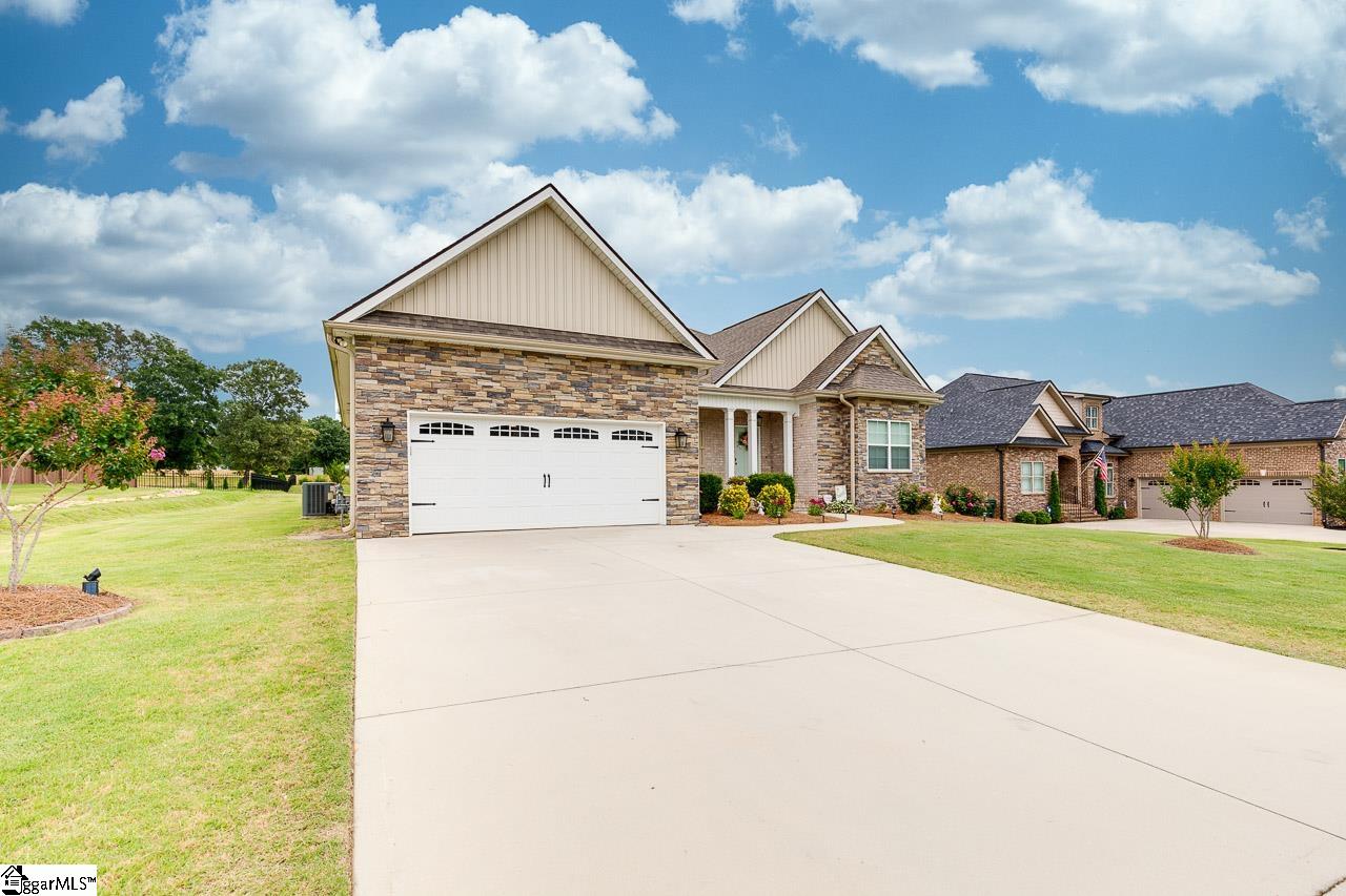 205 Cedar Knl Way Greer, SC 29651 - Photo 2 of 36