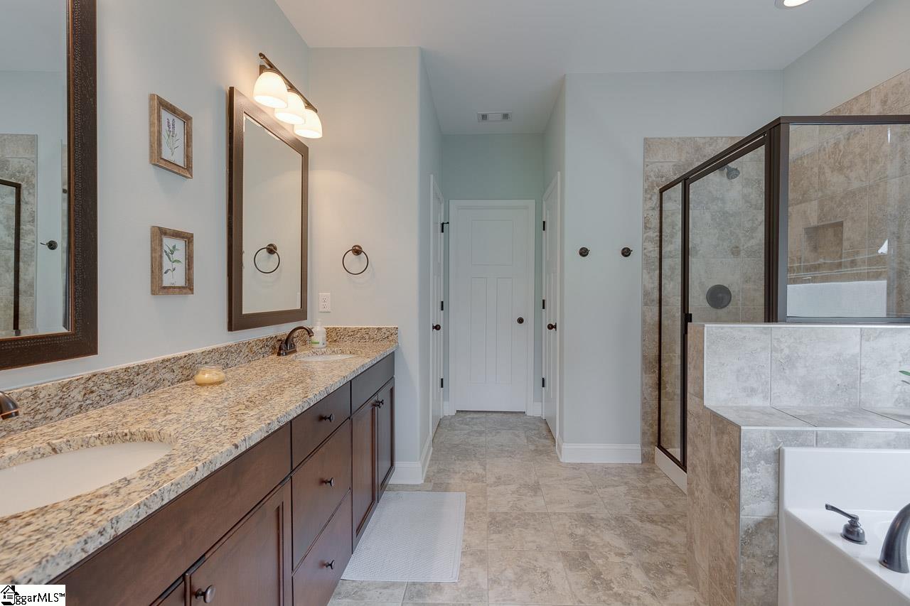 205 Cedar Knl Way Greer, SC 29651 - Photo 22 of 36