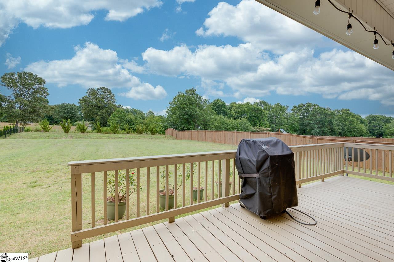 205 Cedar Knl Way Greer, SC 29651 - Photo 34 of 36
