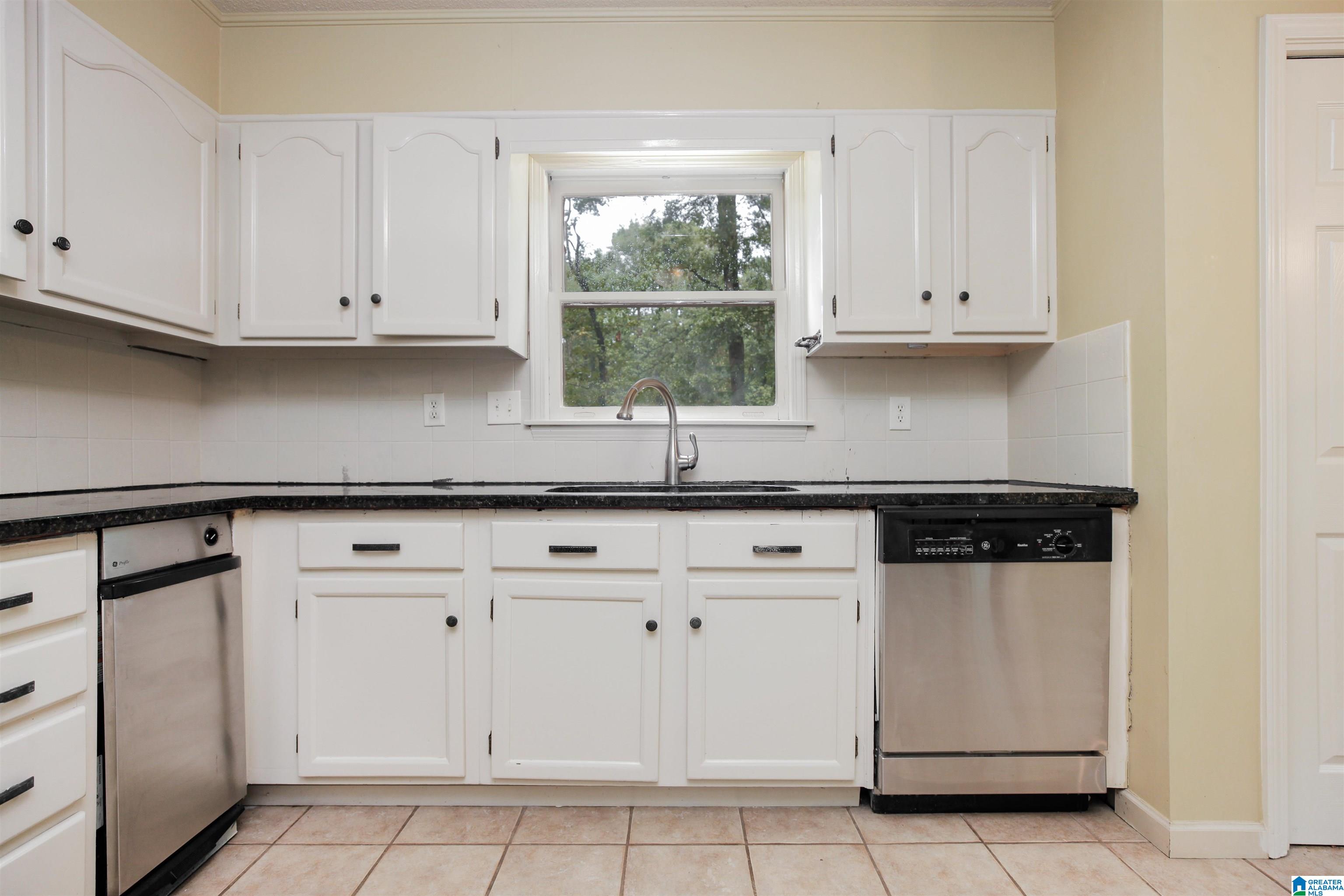 1941 Crossvine Road Birmingham, AL 35244 - Photo 13 of 34