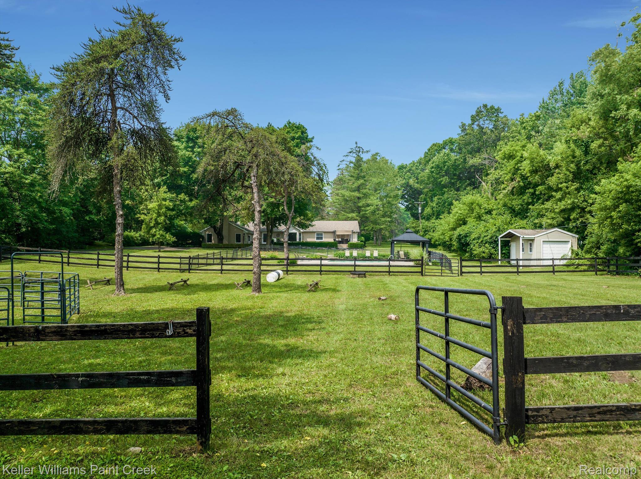 4165 Sheldon Road Rochester, MI 48306 - Photo 63 of 74 Pasture