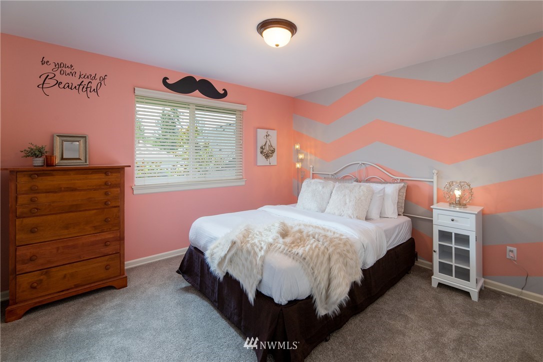 5556 Northeast 17th Street Renton, WA 98059 - Photo 27 of 40 Gallery Image 27