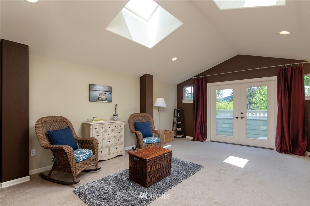 5556 Northeast 17th Street Renton, WA 98059 - Photo 32 of 40 Gallery Image 32