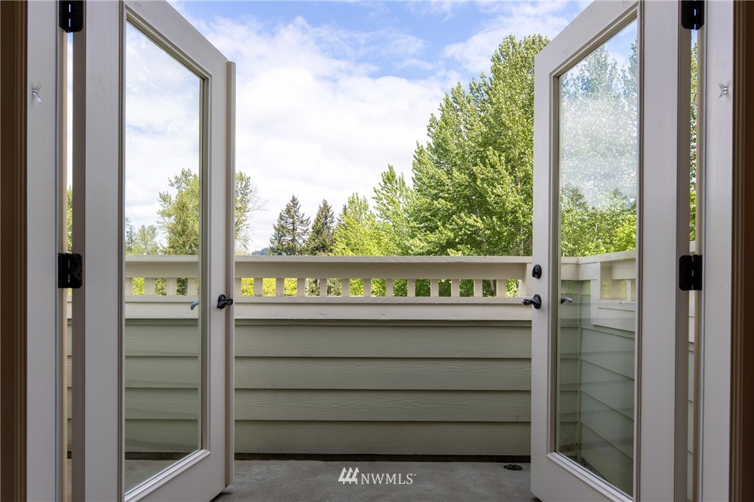 5556 Northeast 17th Street Renton, WA 98059 - Photo 33 of 40 Gallery Image 33