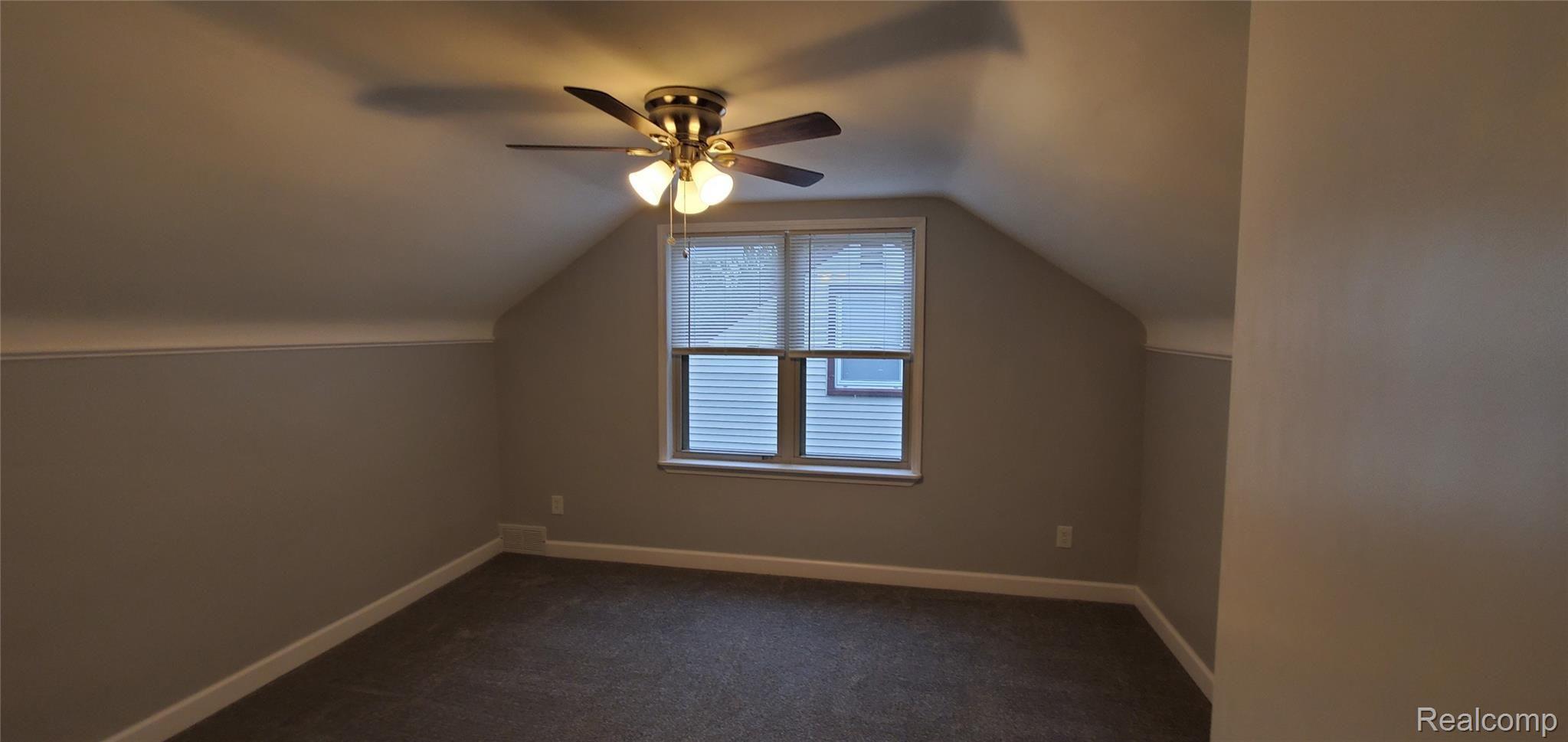 19434 Martin Road Roseville, MI 48066 - Photo 21 of 30 20200901_183407.jpg