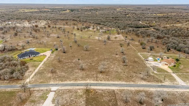 $135,000 | 445 Powder, Luling, TX 78648