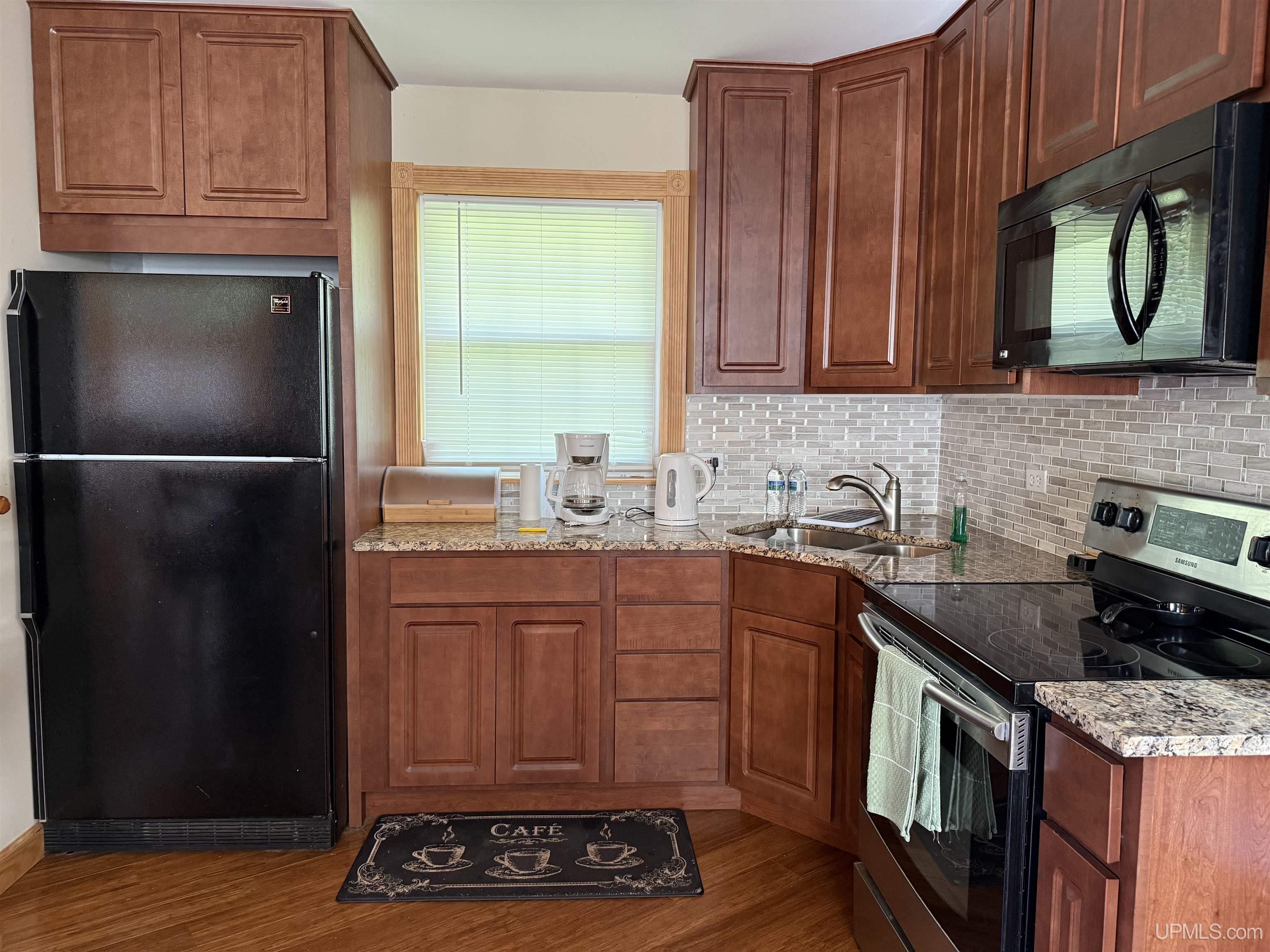 4077 Pope John Paul II Road Florence, WI 54121 - Photo 4 of 8