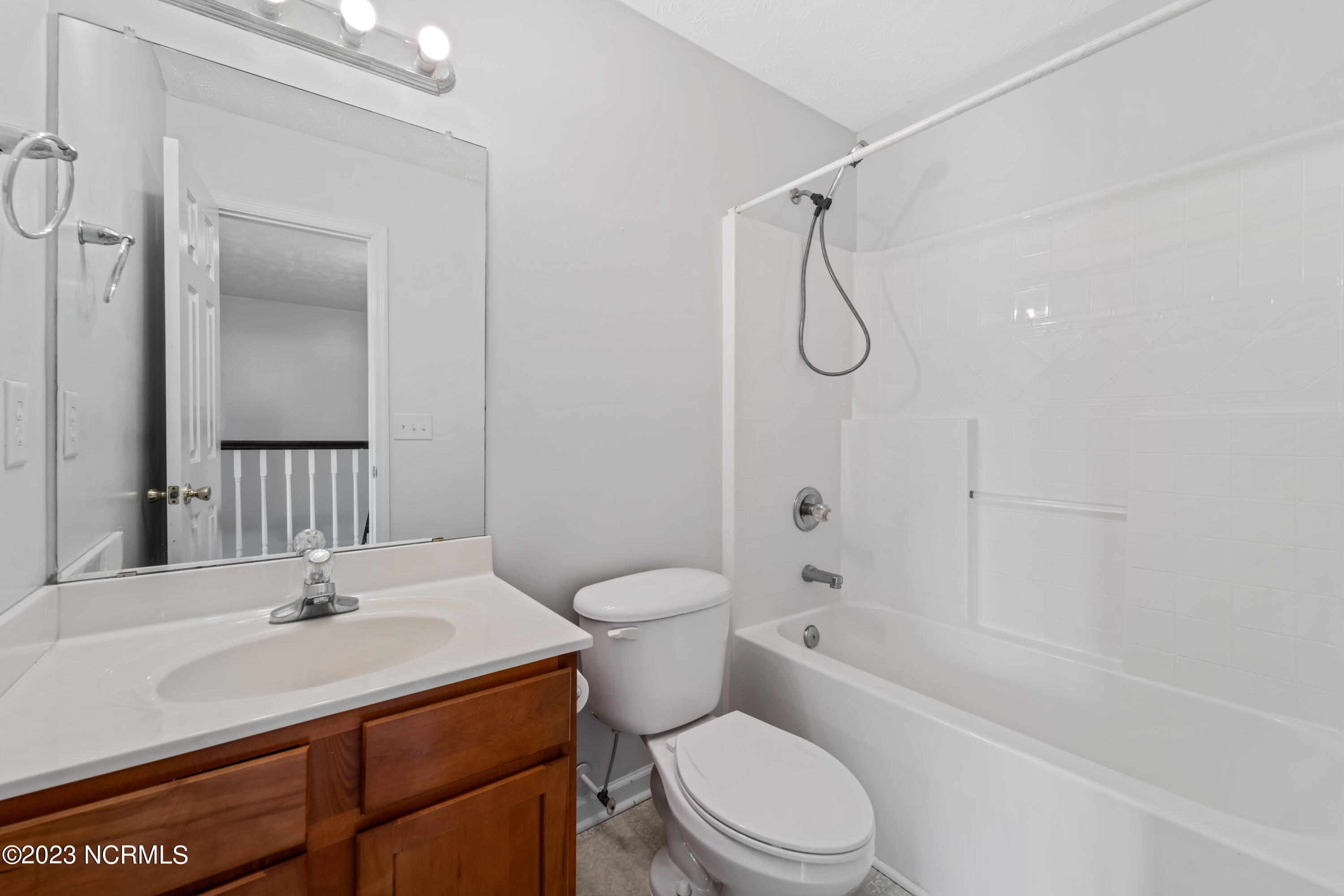 172 East Ridge Court Jacksonville, NC 28540 - Photo 13 of 33
