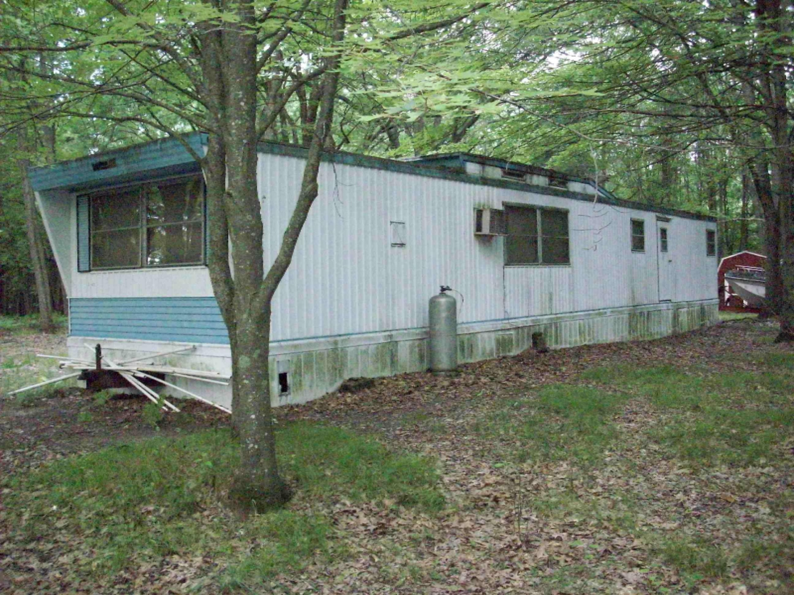 243 South Hawkins Road Reed City, MI 49677 - Photo 4 of 10 100_4766