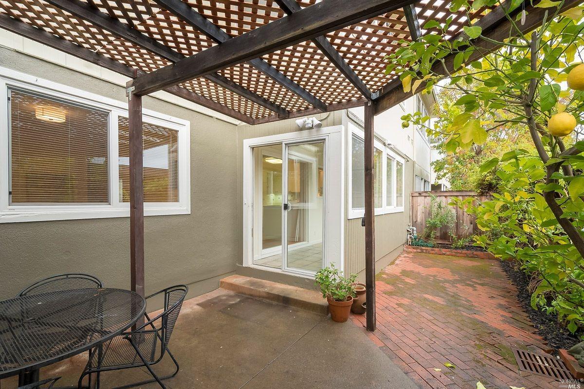1008 Los Gamos Road, Unit B San Rafael, CA 94903 - Photo 1 of 1 Gallery Image 1