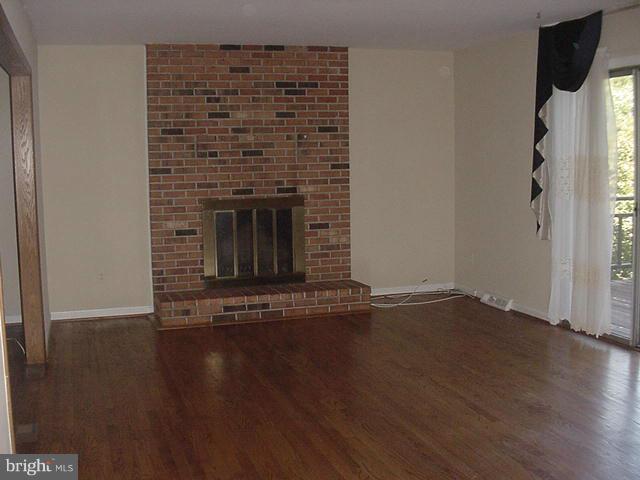 2912 Paper Mill Road Phoenix, MD 21131 - Photo 2 of 6 Family Room