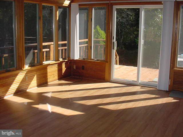 2912 Paper Mill Road Phoenix, MD 21131 - Photo 4 of 6 florida room