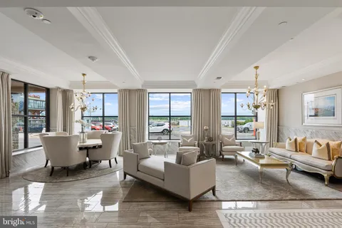 $895,900 | 225 Strand Street, Unit 202, Alexandria, VA 22314
