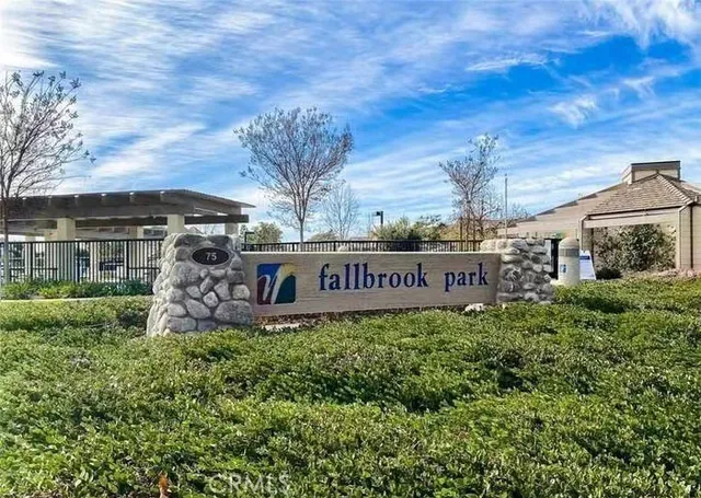 $4,000 | 38 Fallbrook, Irvine, CA 92604