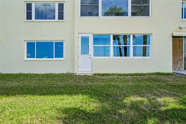 $254,900 | 4750 Cove Circle, Unit 107, St. Petersburg, FL 33708