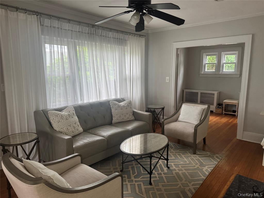 9 Castleton Court Oceanside, NY 11572 - Photo 1 of 25