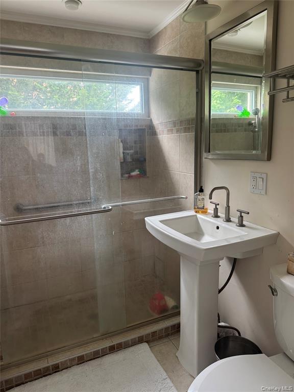 9 Castleton Court Oceanside, NY 11572 - Photo 11 of 25