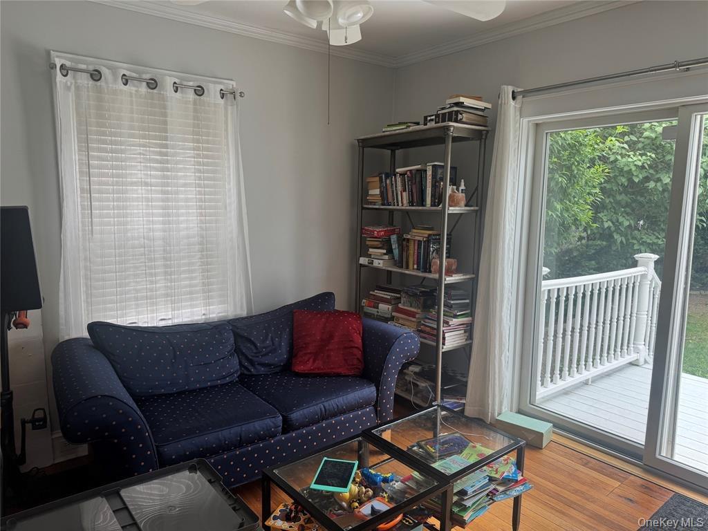 9 Castleton Court Oceanside, NY 11572 - Photo 12 of 25