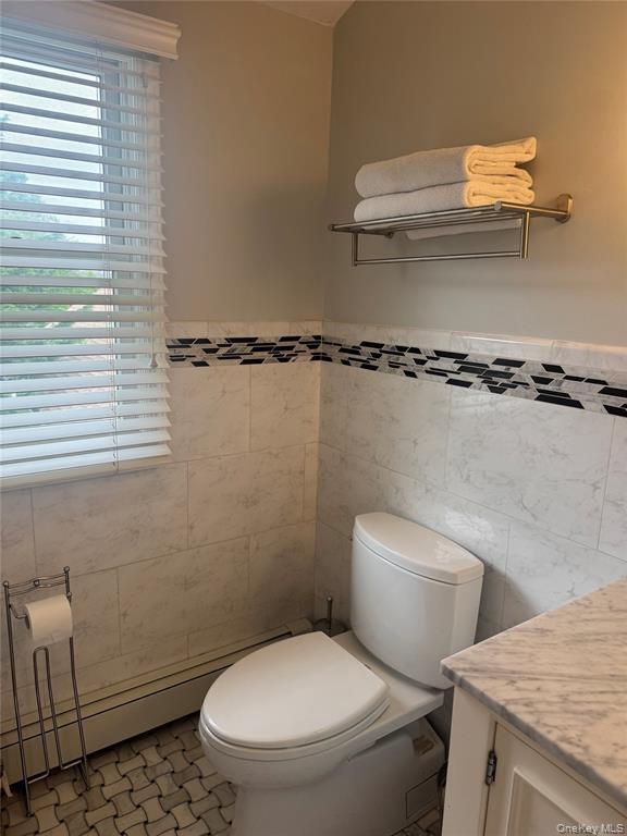 9 Castleton Court Oceanside, NY 11572 - Photo 17 of 25