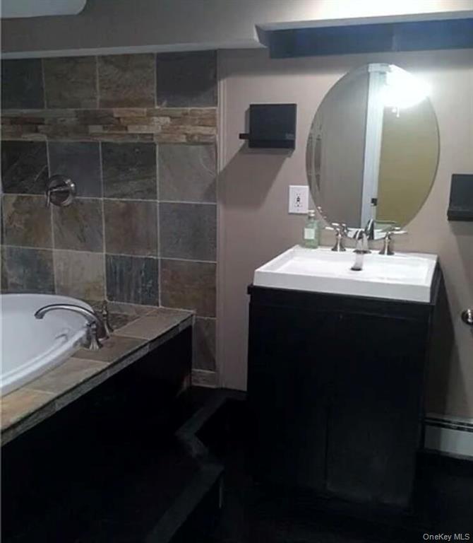 9 Castleton Court Oceanside, NY 11572 - Photo 19 of 25