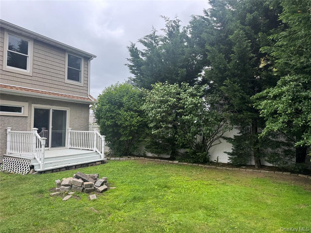 9 Castleton Court Oceanside, NY 11572 - Photo 23 of 25