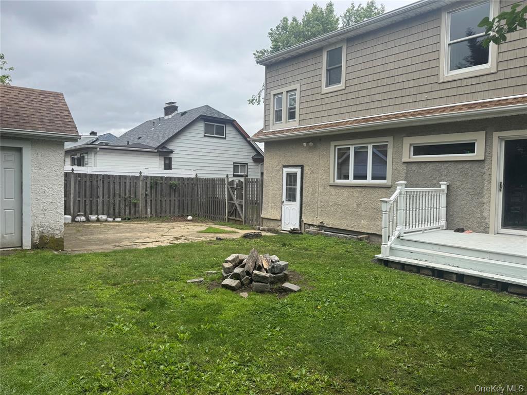 9 Castleton Court Oceanside, NY 11572 - Photo 24 of 25