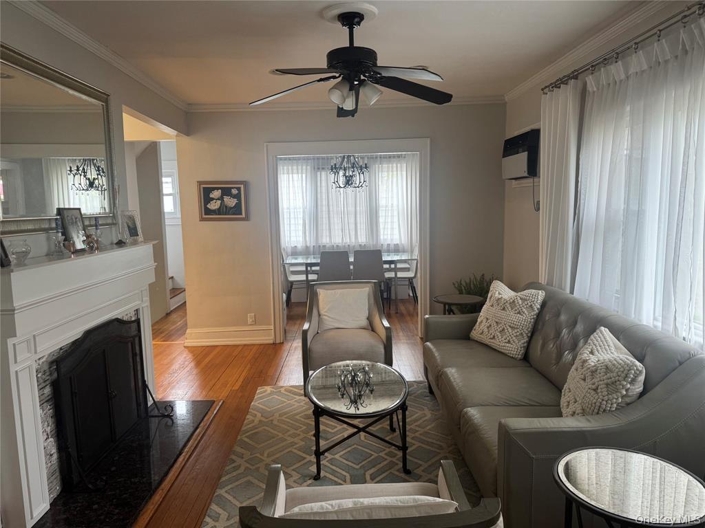 9 Castleton Court Oceanside, NY 11572 - Photo 3 of 25