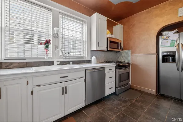 $250,000 | 800 North Mcbride Street, Syracuse, NY 13203