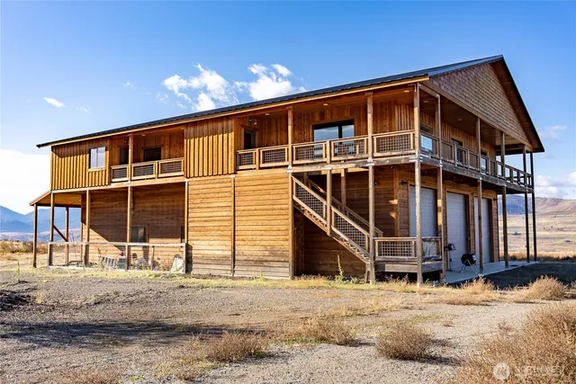 a view of a house with a outdoor space